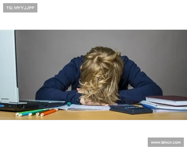 如何通过刻苦训练与心态调整成功进入国家队 凯恩的成长经验分享